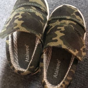 Toddler camo shoes